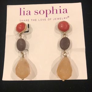 Nuetral tone earrings